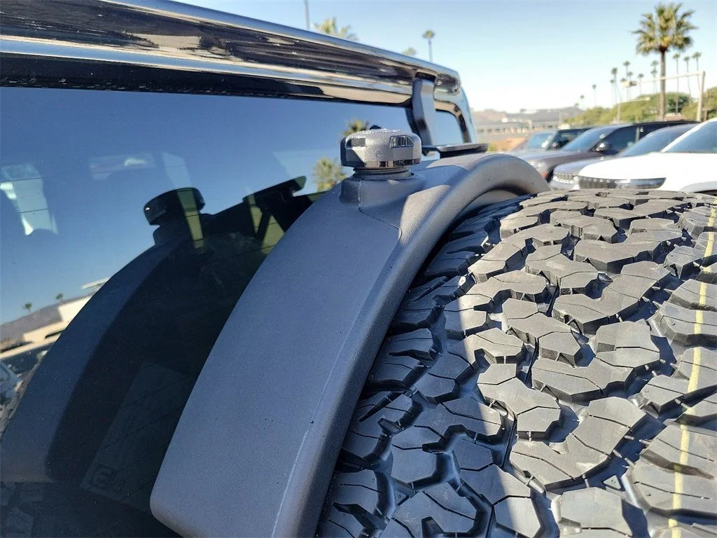 New 2024 Black Clear-Coat Exterior Paint Jeep Rubicon 392 image 18