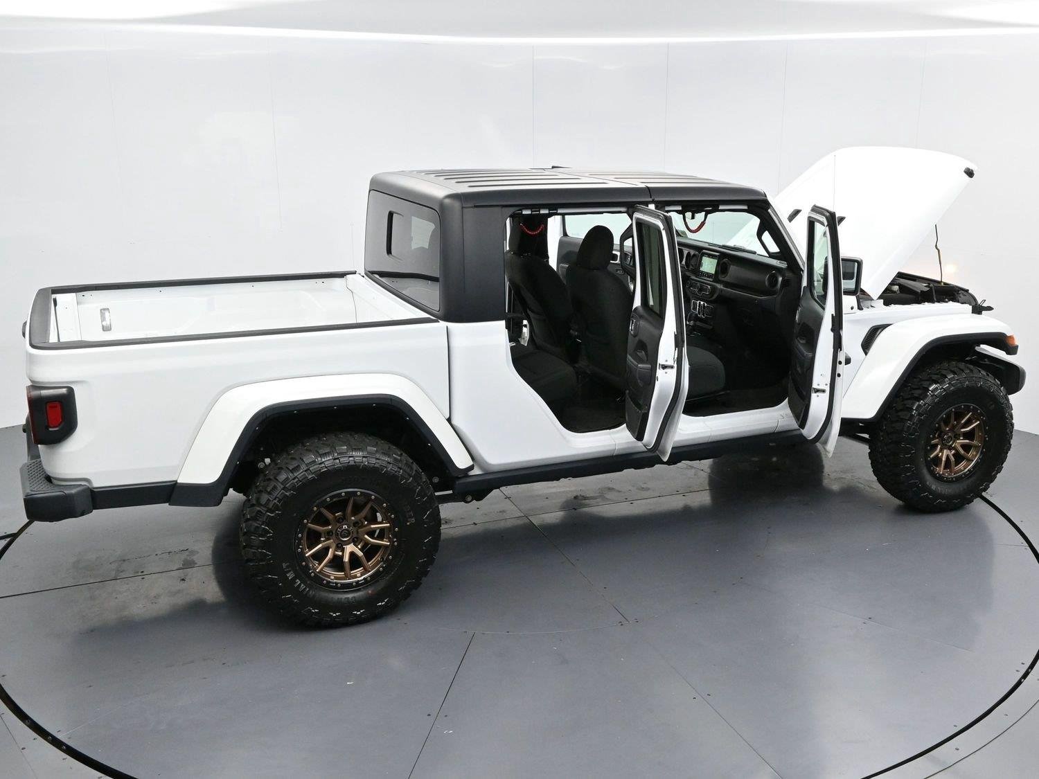Used 2022 Bright White Clearcoat Jeep Willys image 38