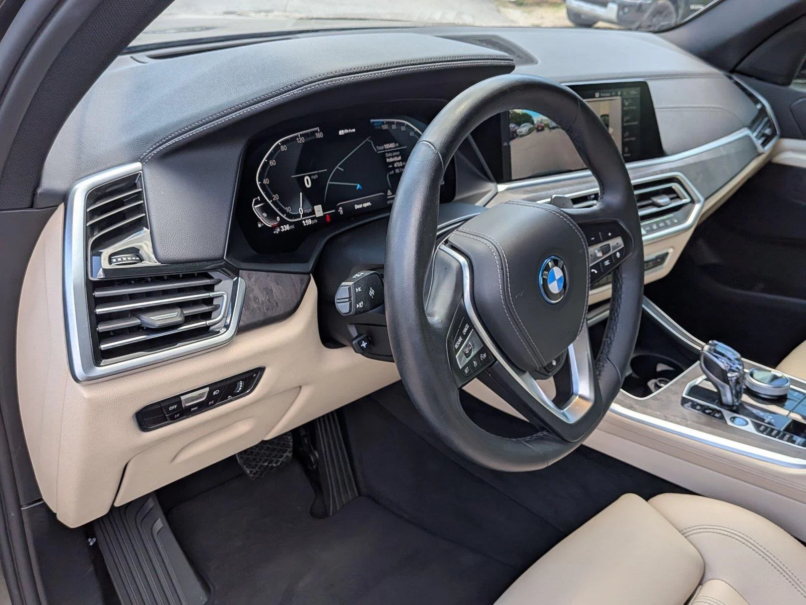 Used 2022 Manhattan Green Metallic BMW xDrive45e image 17