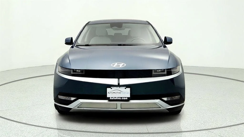 Used 2023 Digital Teal Hyundai SEL AWD image 2