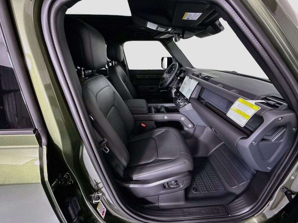 New 2026 Woolstone Green Land Rover X-Dynamic SE image 20