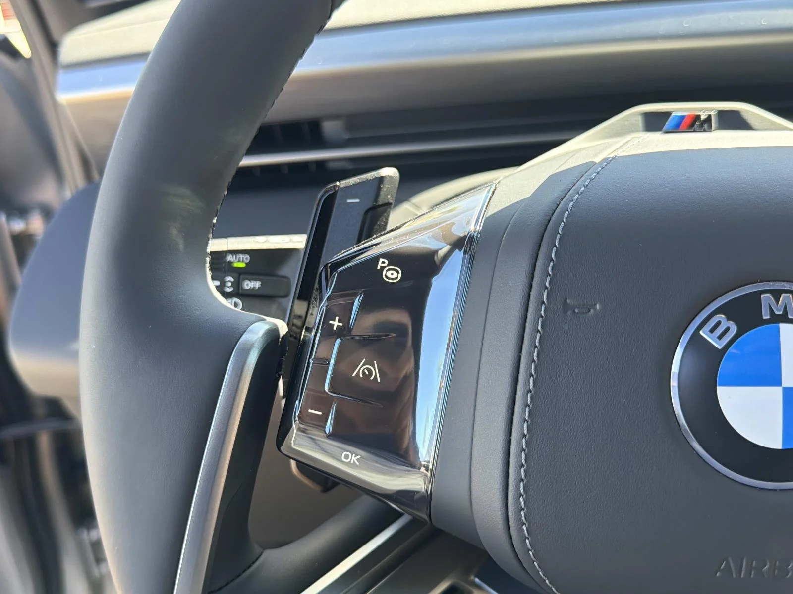 New 2027 Space Silver Metallic BMW 40 xDrive image 19