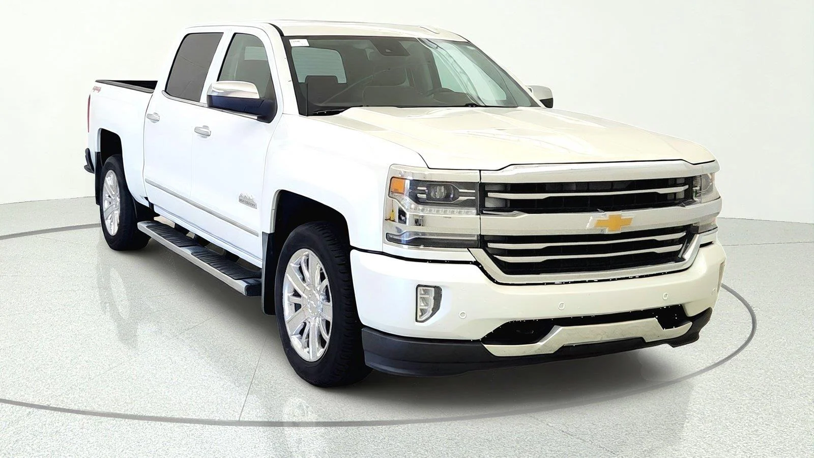 Used 2016 IRIDESCENT PEARL TRICOAT Chevrolet High Country image 2