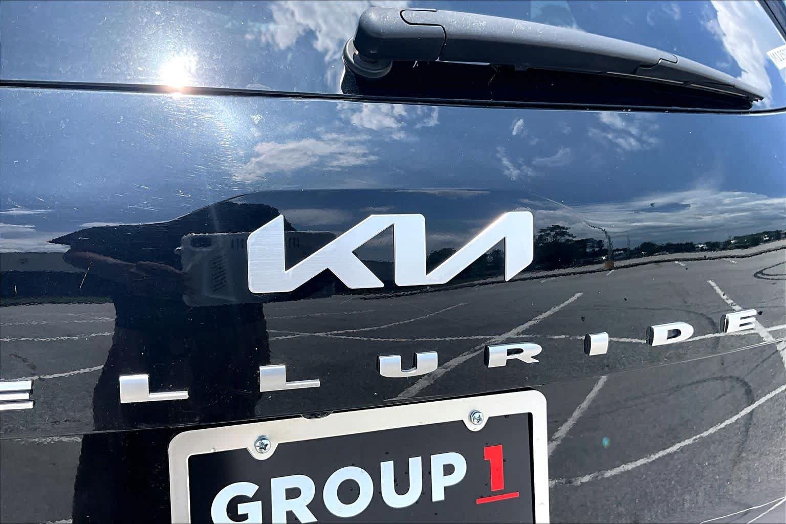 Used 2022 Ebony Black Kia SX image 10