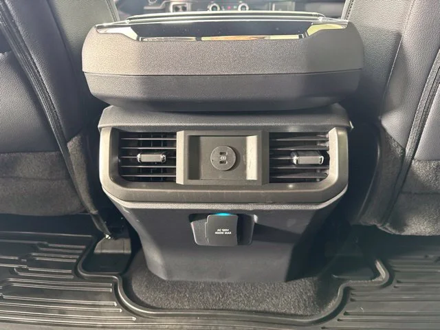 Used 2025 White Ford Lariat image 13
