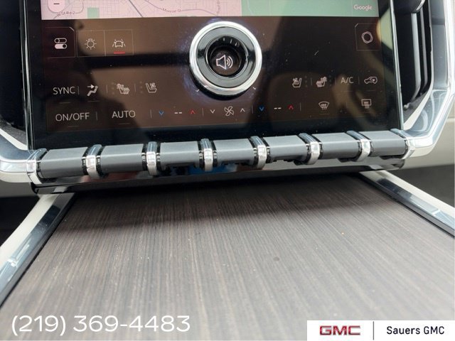 2024 GMC Acadia Denali - Photo 19