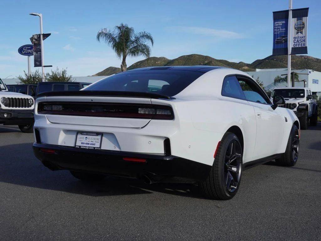 New 2026 White Knuckle Exterior Paint Dodge R/T Scat Pack image 3
