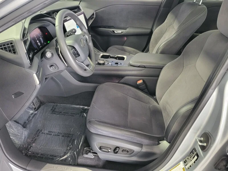 Certified Used 2023 IRIDIUM LEXUS RZ 450E LUXURY AWD image 10