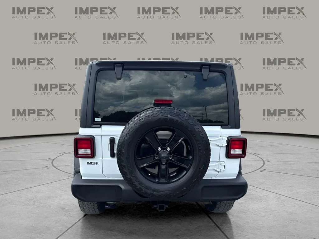 Used 2021 White Jeep Unlimited Sport Altitude image 4