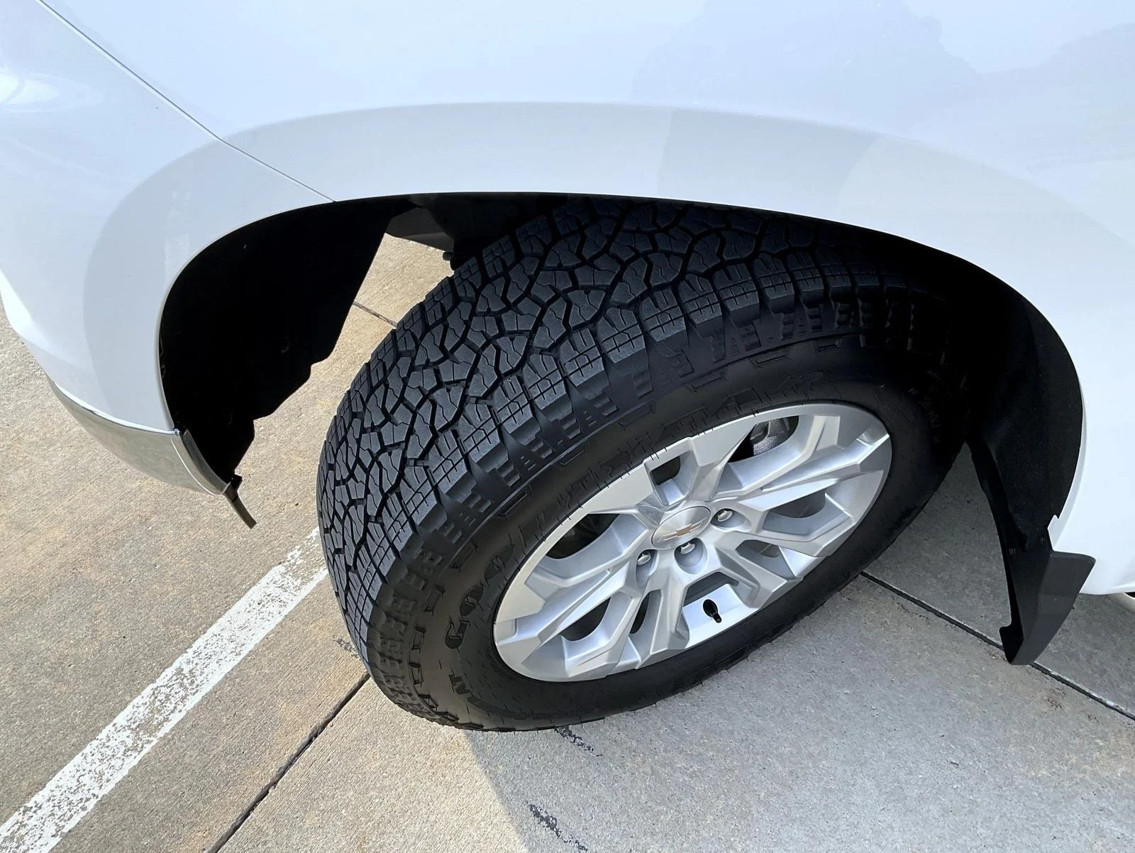 Used 2023 White Chevrolet LTZ image 21