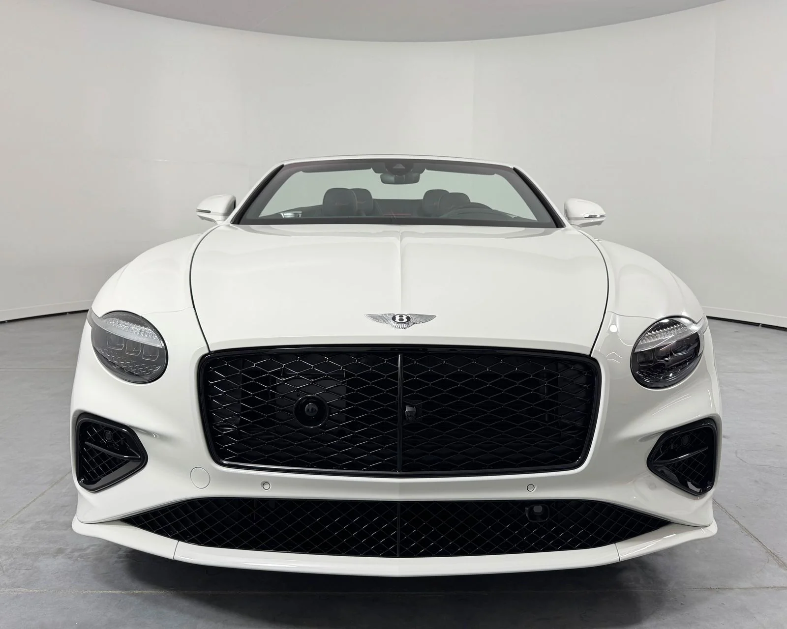 New 2025 Glacier White Bentley Speed image 8