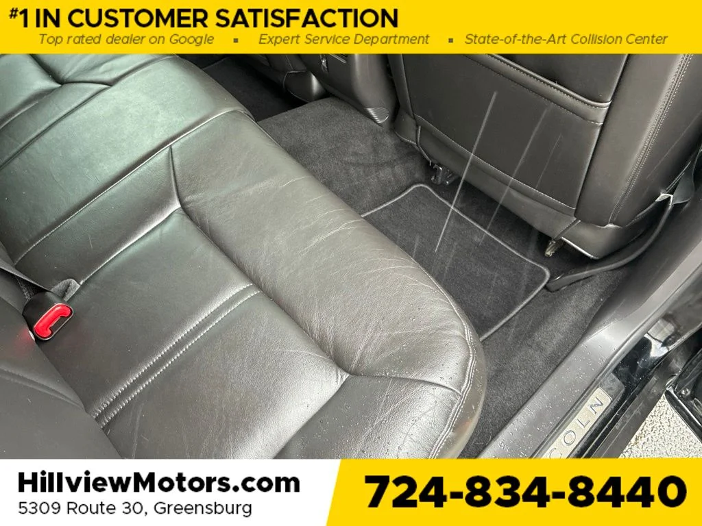 Used 2009 Black Clearcoat Lincoln Signature image 18