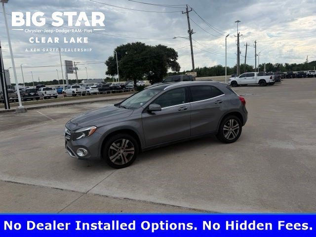Used 2018 Gray Mercedes-Benz GLA 250 image 1