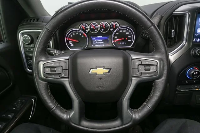 Used 2022 Red Chevrolet LT image 25