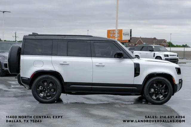 New 2026 Fuji White Land Rover X-Dynamic SE image 7