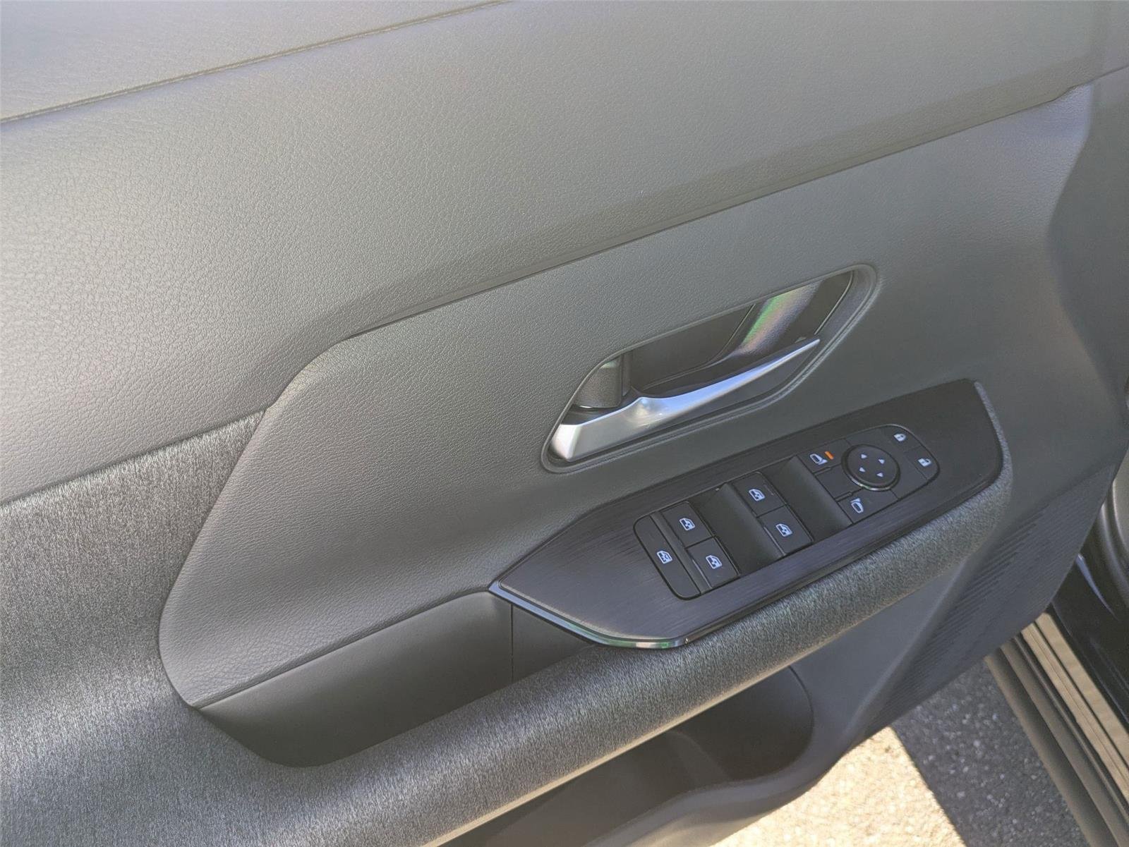 2026 Nissan KICKS SV - Photo 14