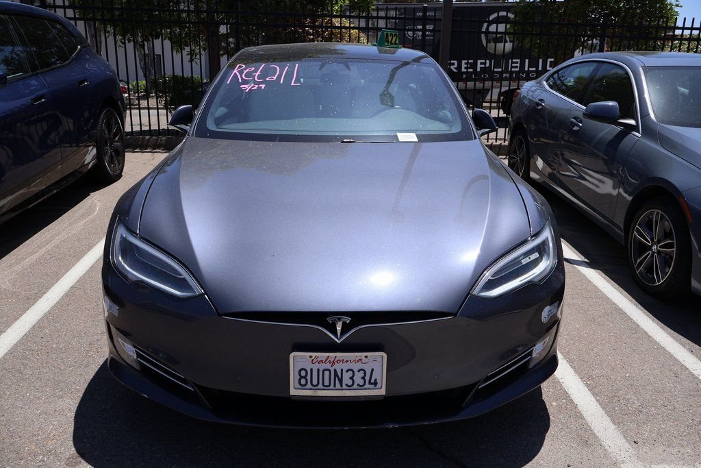 Used 2021  Tesla Long Range image 3