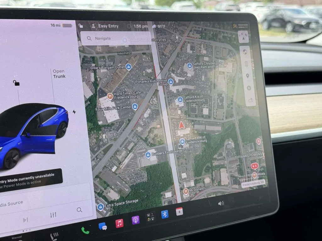 Used 2019 Deep Blue Metallic Tesla Standard Range Plus image 22