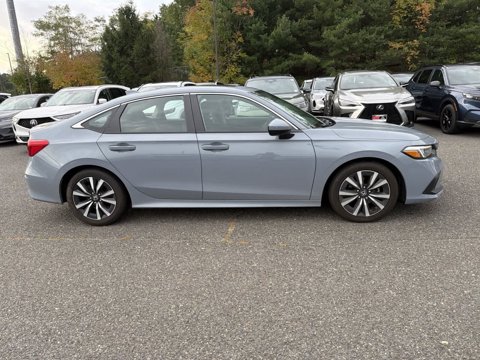 Used 2024 Sonic Gray Pearl Honda EX image 6