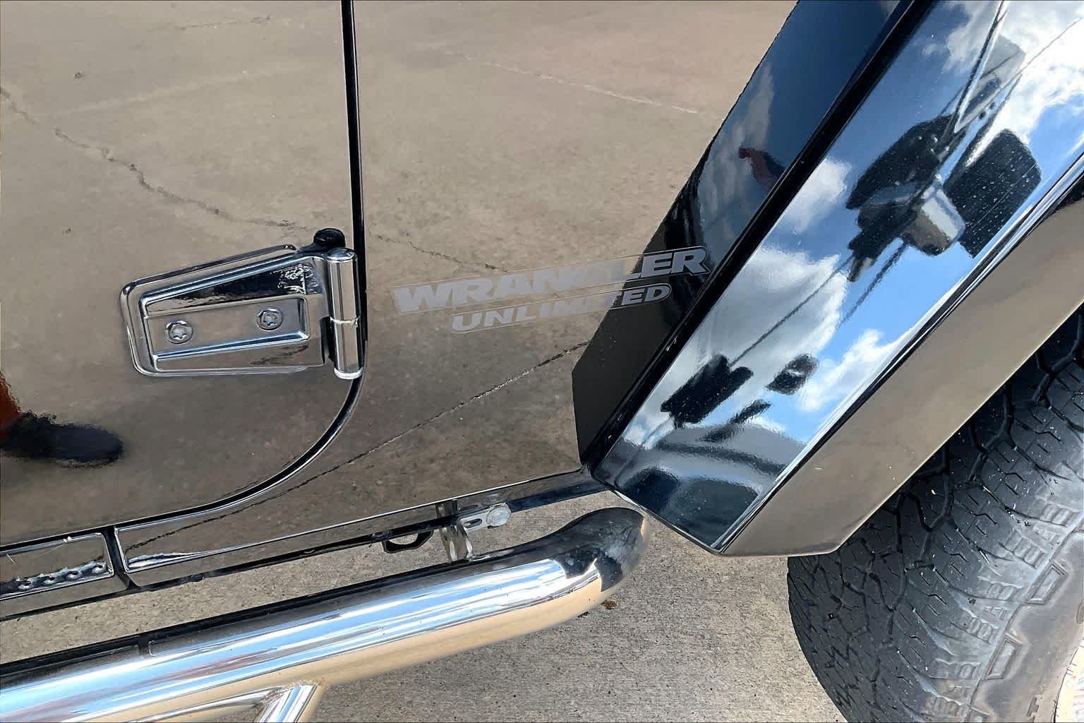 Used 2015 Black Clearcoat Jeep Altitude image 19