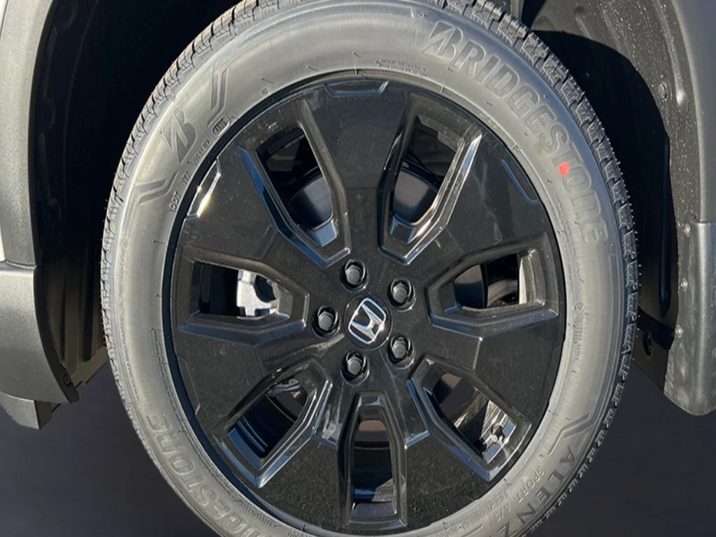 New 2026 Platinum White Pearl Honda AWD Black Edition image 9
