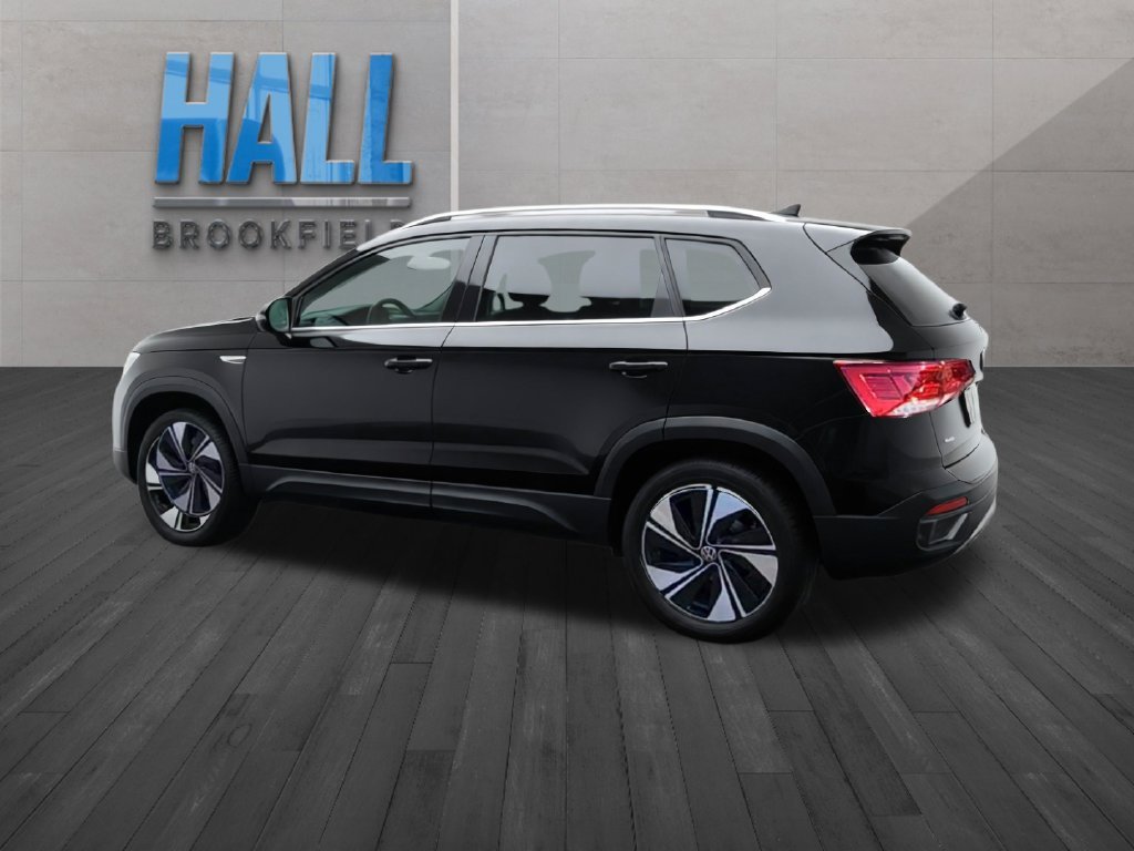 Certified Used 2024 Black Volkswagen 1.5T SE image 4