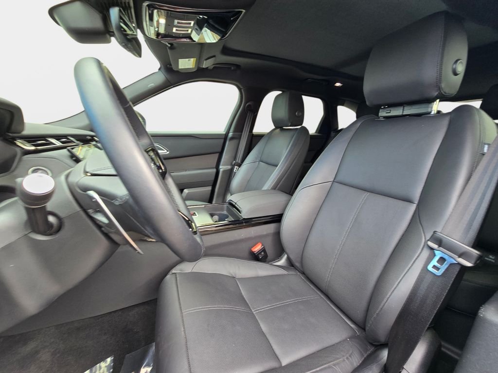 Certified Used 2025 Gray Land Rover Dynamic SE image 15
