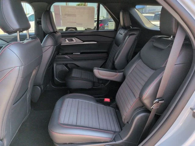 New 2026 Space White Metallic Ford ST-Line image 15