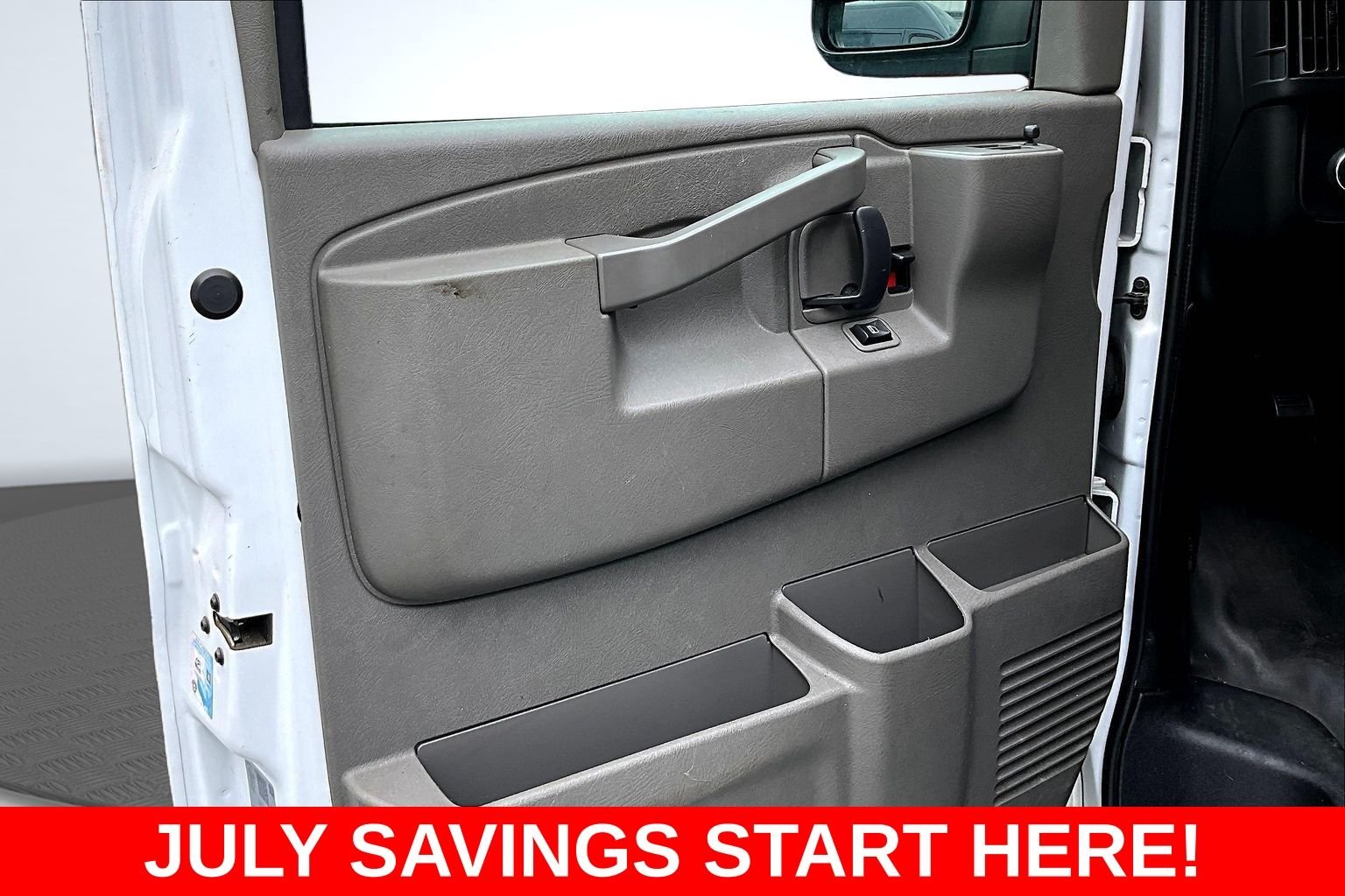 Used 2021 White GMC Work Van image 17