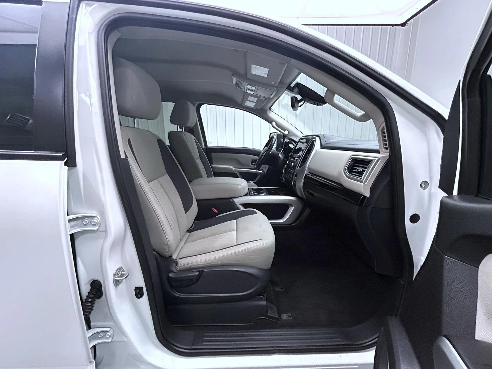 Used 2021 White Nissan SV image 15