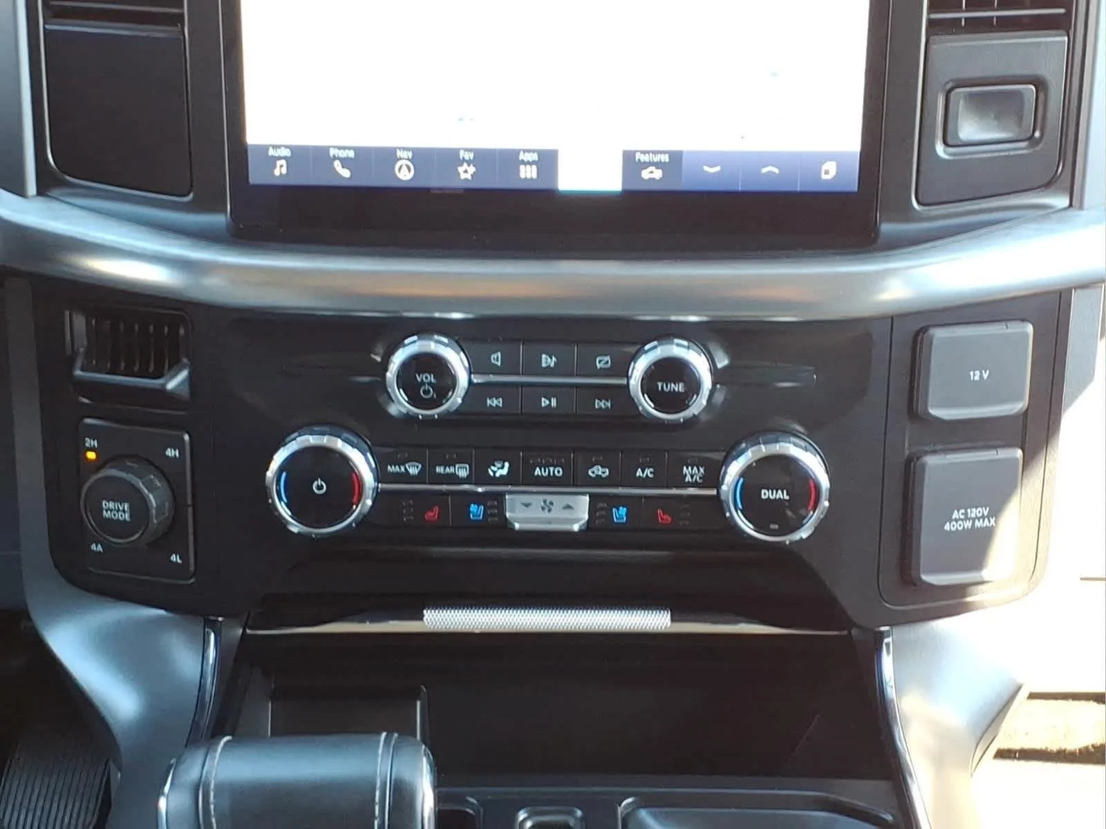 Used 2023 Oxford White Ford LARIAT image 25