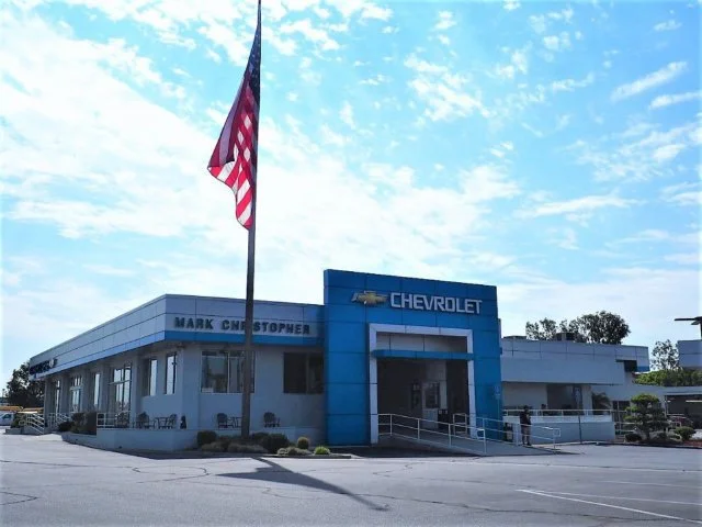 Used 2024 Iridescent Pearl Tricoat Chevrolet LT image 27