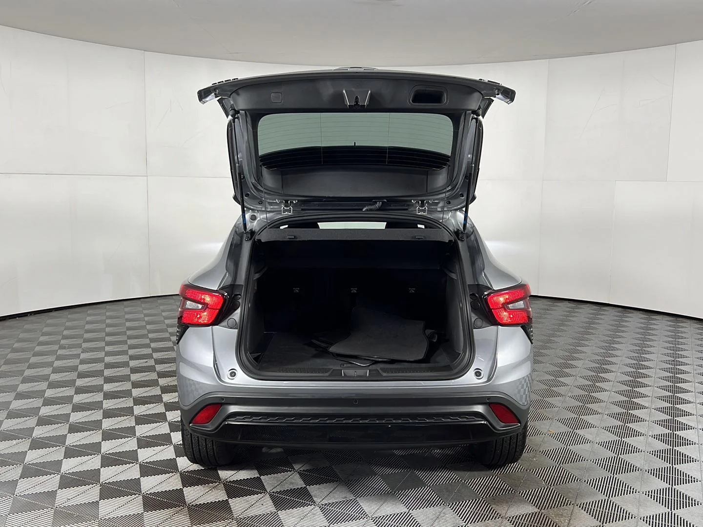New 2026 Sterling Gray Metallic Chevrolet 2RS image 6