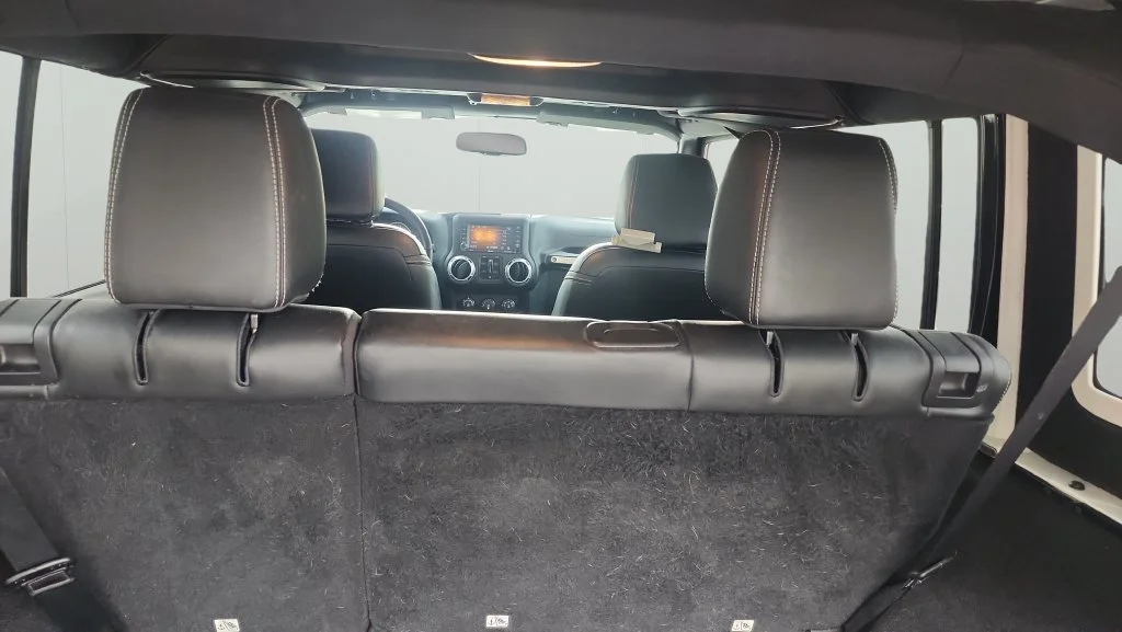 Used 2015 Black Jeep Unlimited Rubicon image 11