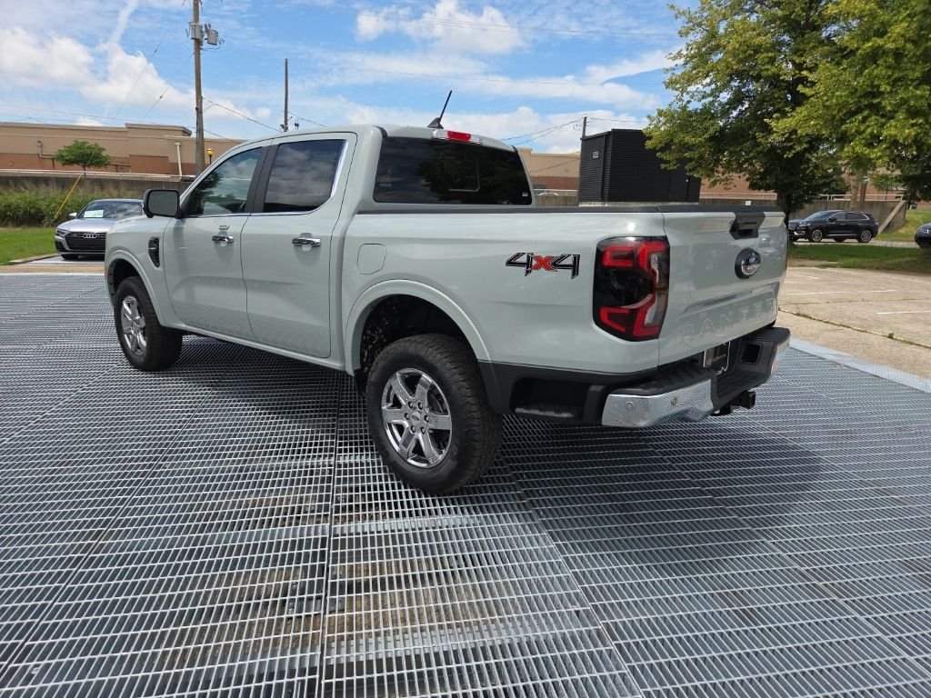 Used 2024 Cactus Ford Lariat image 3