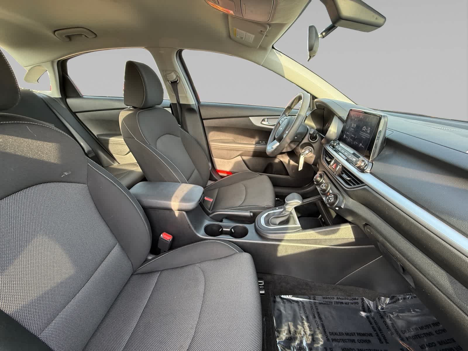 2024 Kia Forte LXS - Photo 15