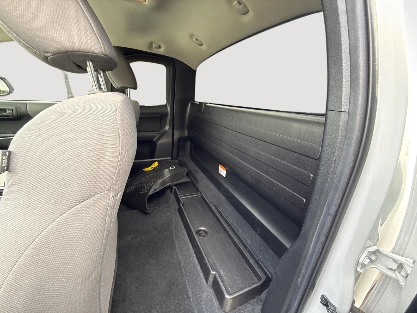 Certified Used 2022 White Toyota SR image 5