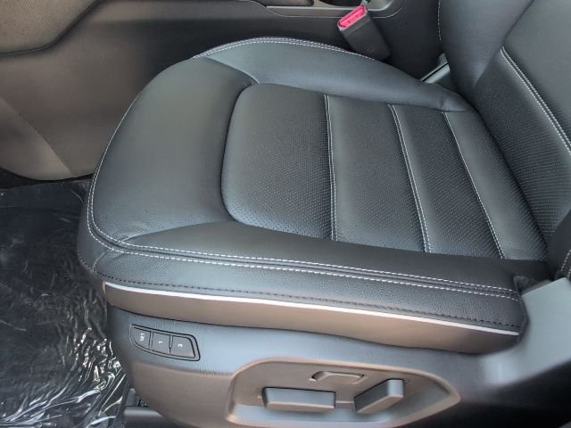 2025 Mazda CX-5 S Preferred package - Photo 13