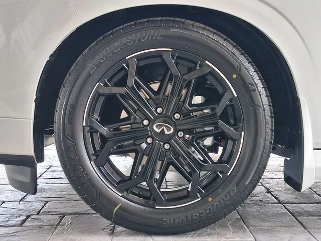 New 2026 2T RADIANT WHIT INFINITI Sport 4WD image 38