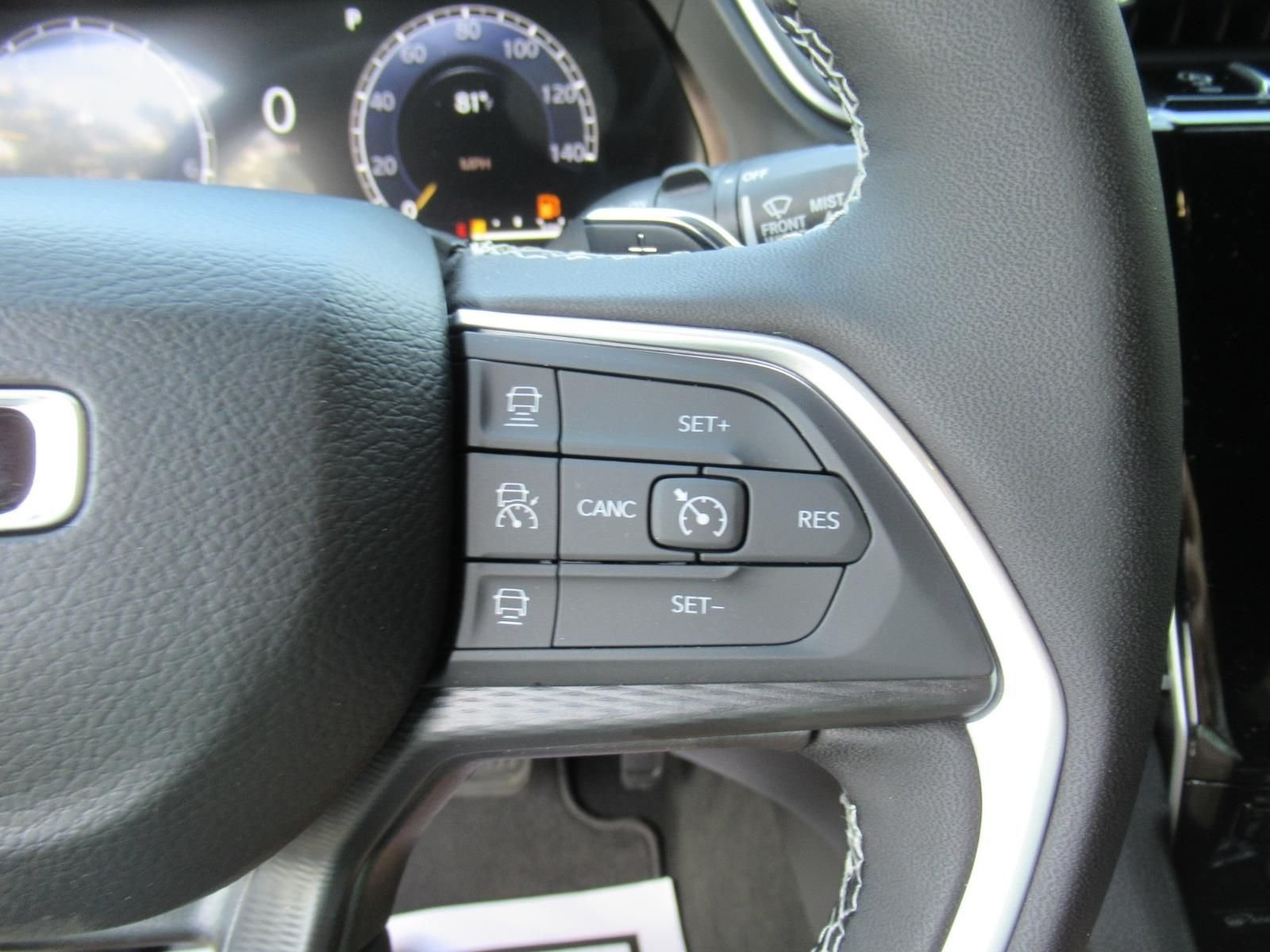 New 2026 Baltic Gray Metallic Clear-Coat Exterior Paint Jeep Laredo X image 24