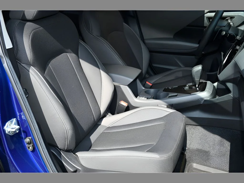 Used 2026 Sapphire Blue Pearl Subaru Premium image 27
