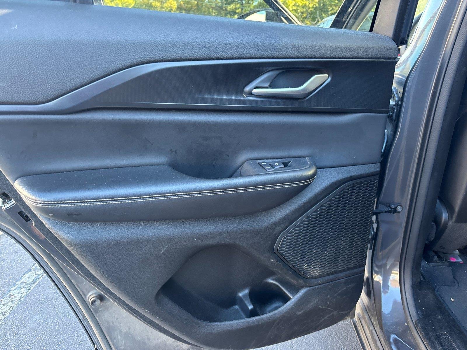Used 2023 Baltic Gray Metallic Clearcoat Jeep Laredo image 30