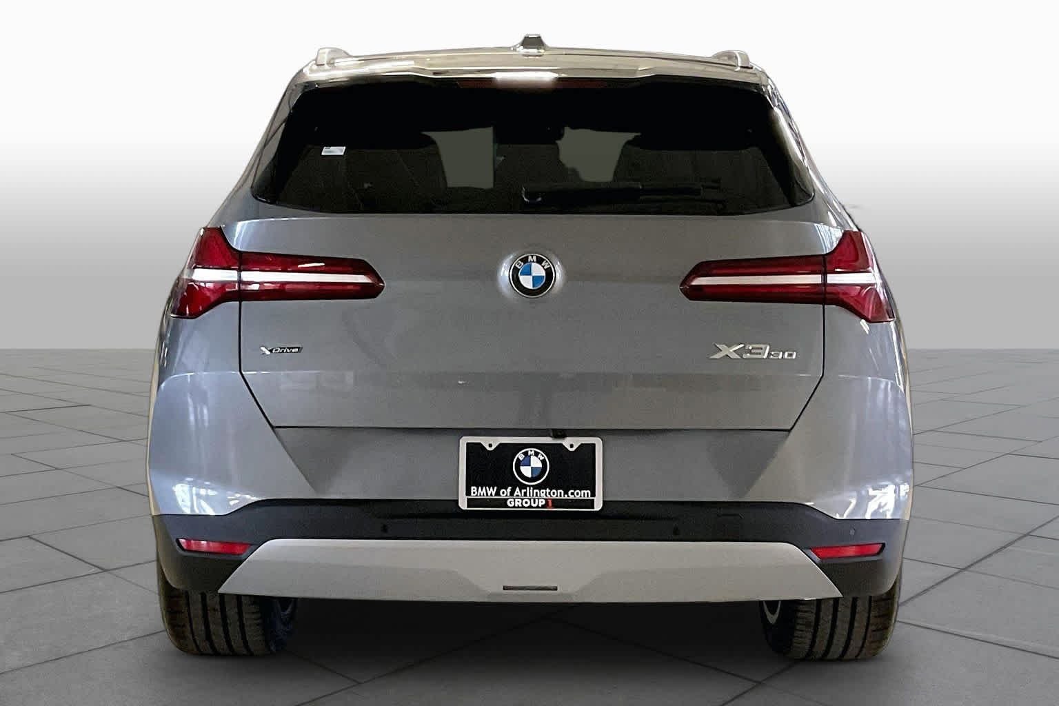 Used 2026 Skyscraper Grey Metallic BMW 30 xDrive image 4