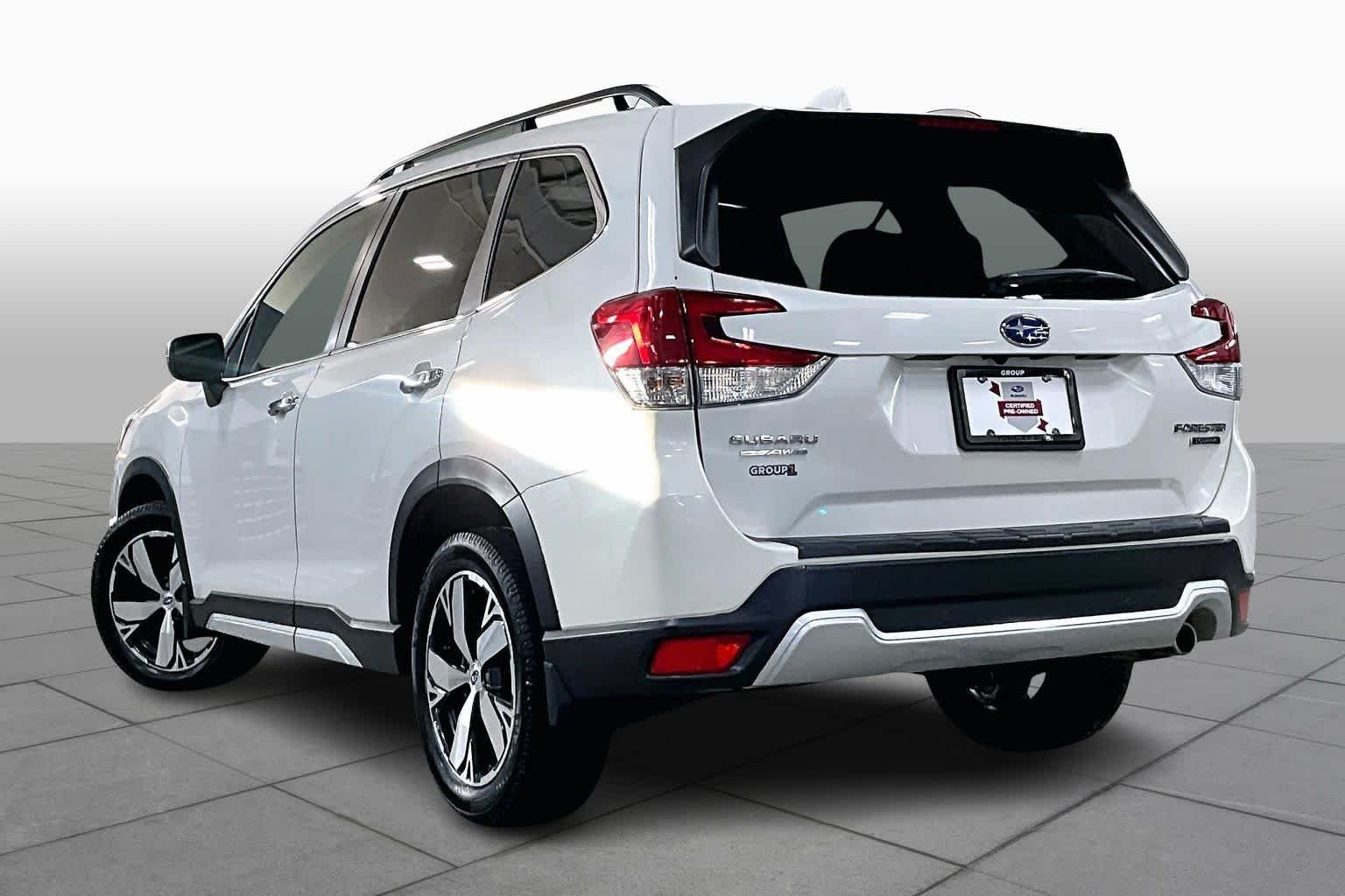 Used 2019 Crystal White Pearl Subaru Touring image 11