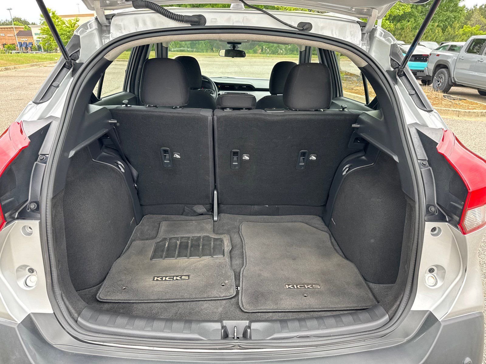 Used 2020 Silver Nissan SV image 16