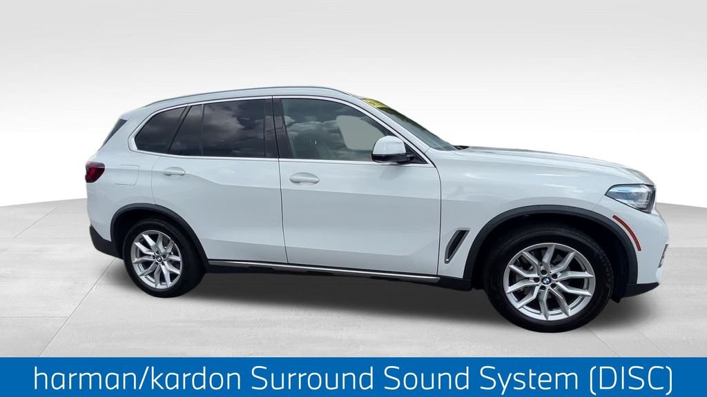 Used 2021 White BMW sDrive40i image 3