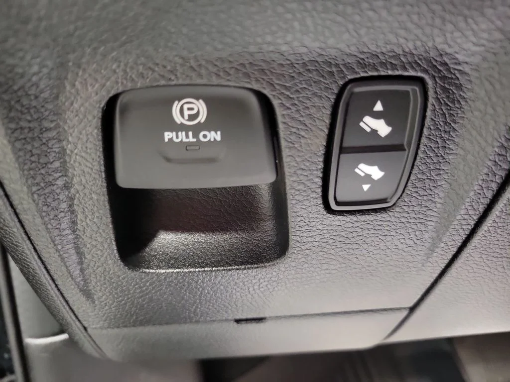 Used 2023 Black Ram Laramie image 40