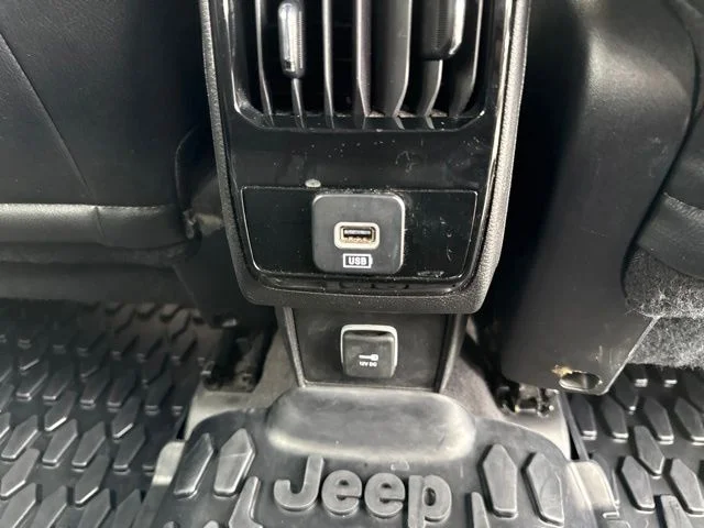 Used 2023 Black Jeep Latitude image 26
