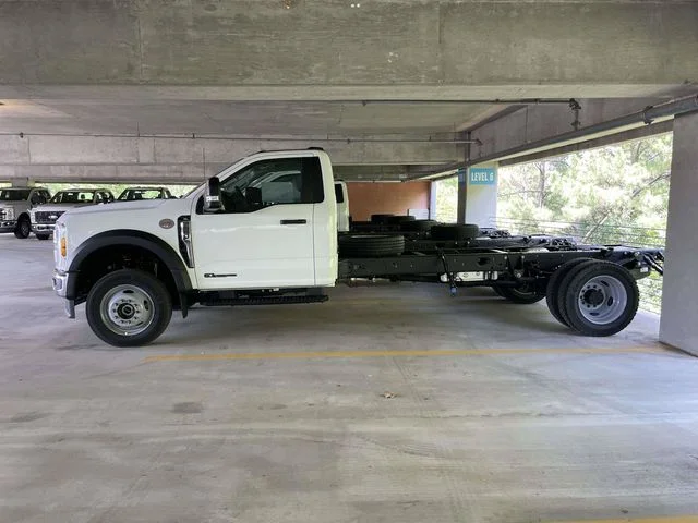 New 2025 Oxford White Ford F-550® XL image 3