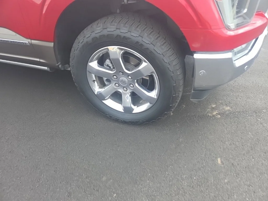 Used 2021 Red Ford King Ranch image 23